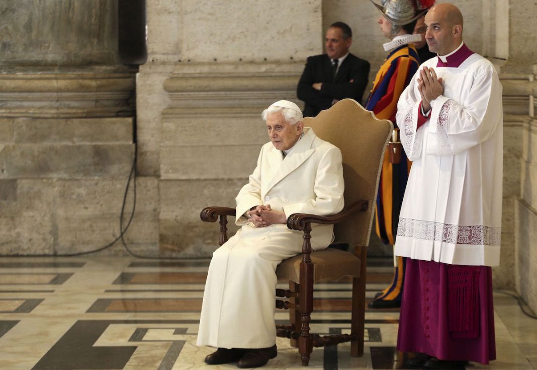 Retired Pope Benedict wants name removed from new book LiCAS.news