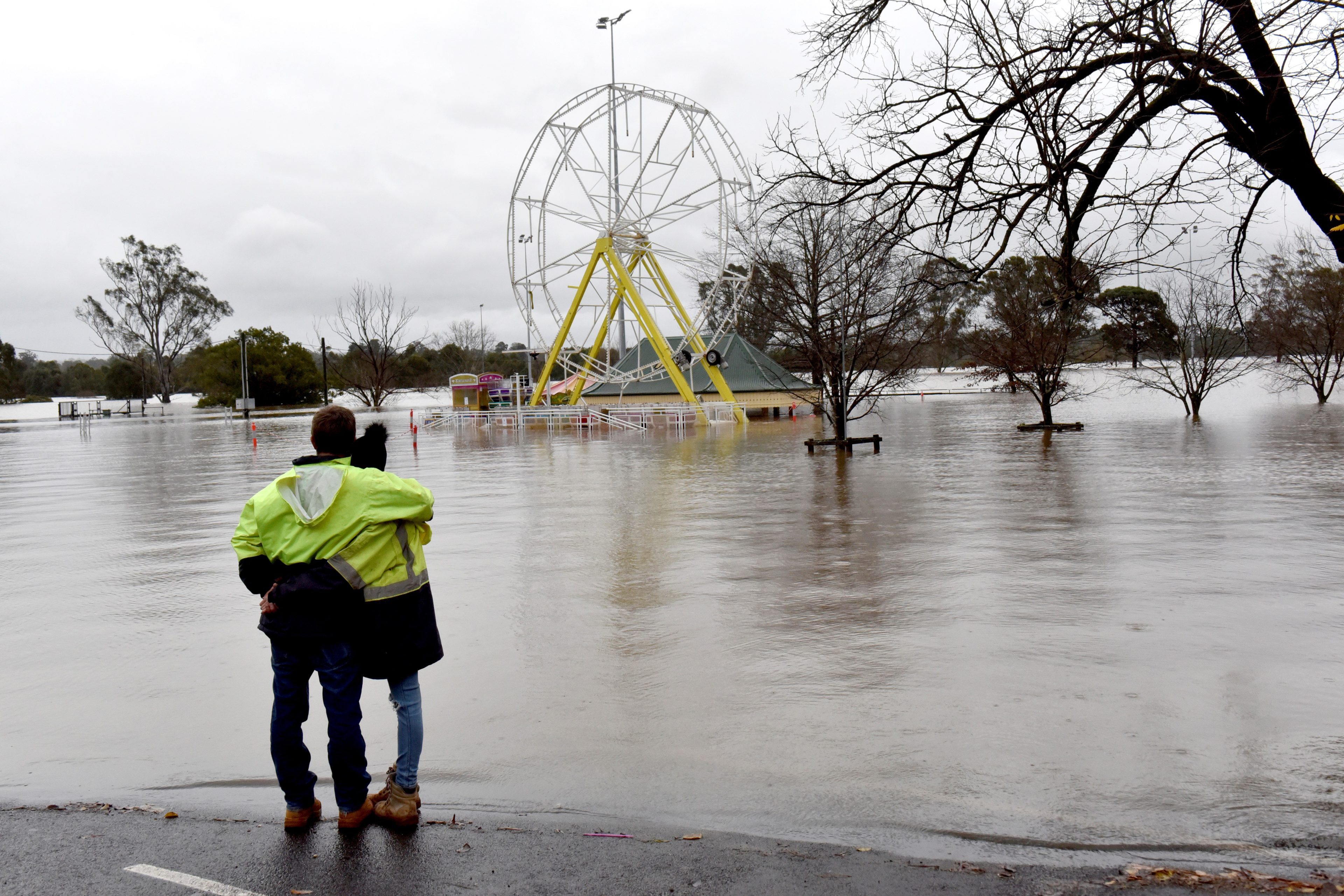 Thousands Evacuate From ‘dangerous’ Sydney Floods - LiCAS.news | Light ...